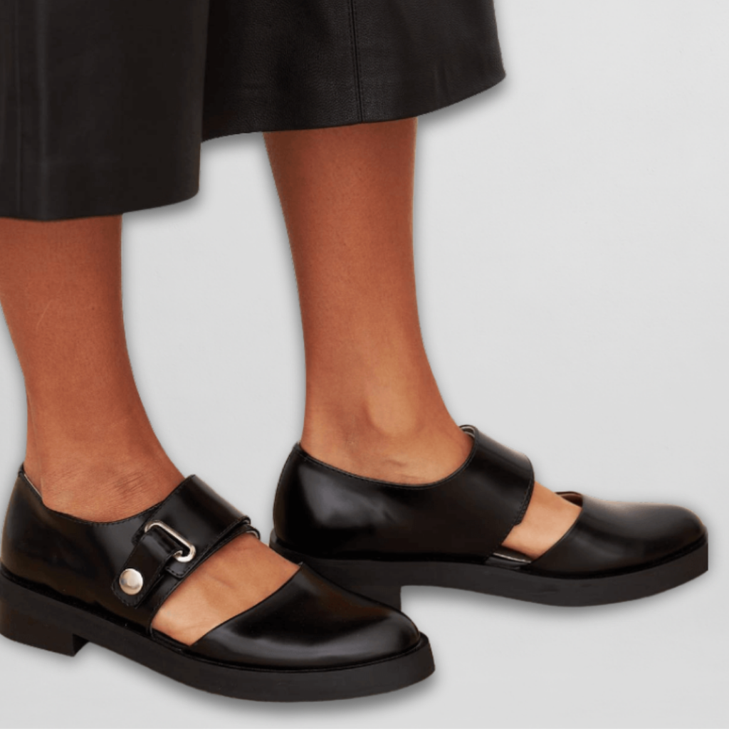 Sara | Classic Mary Jane Shoes with Adjustable Buckle