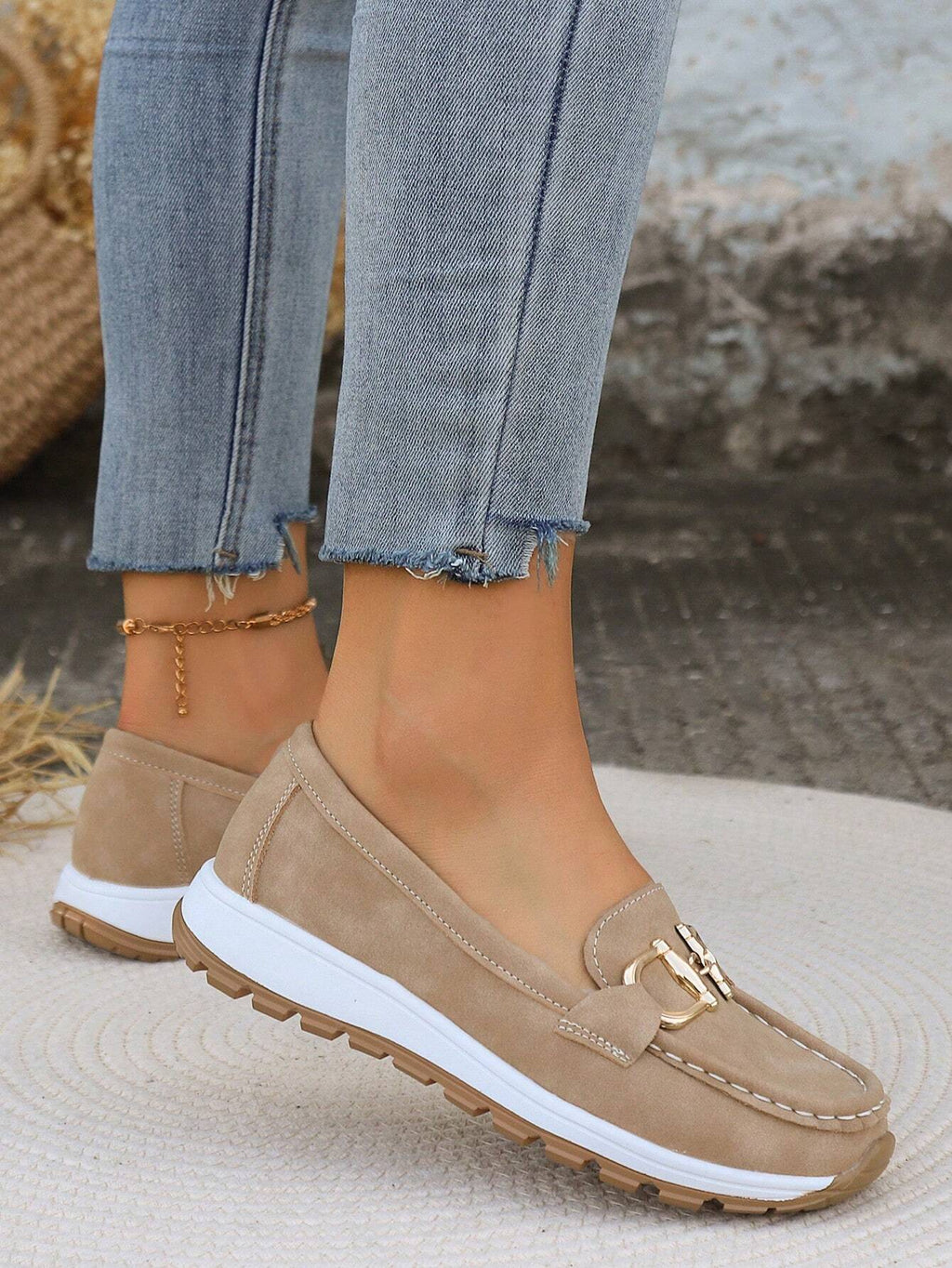 Elly | Chic Buckle Loafers